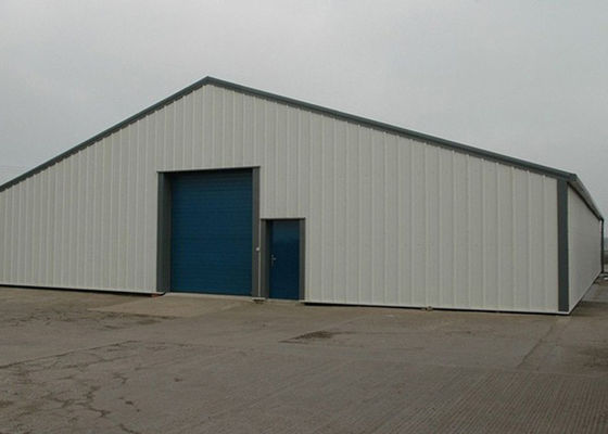Indywidualny hangar z prefabrykowaną stalową ramą o konstrukcji lekkiej